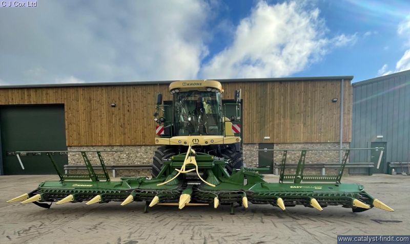 EASYCOLLECT 900-3 MAIZE HEADER
3 PART HYDRAULIC FOLDING