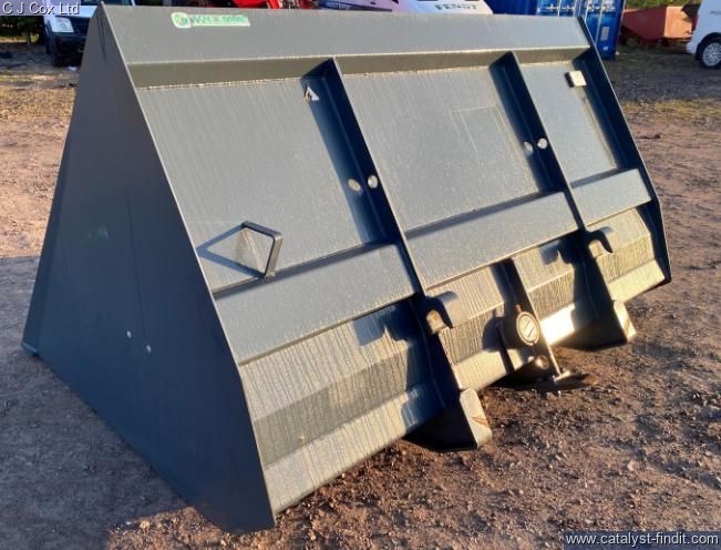 A0782 BUCKET
3 CU/M