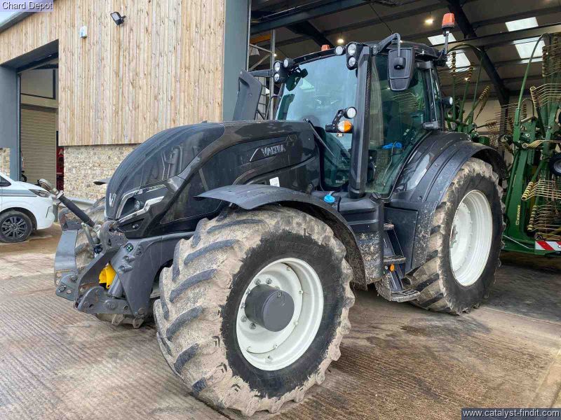VALTRA T215D TRACTOR TRACTOR