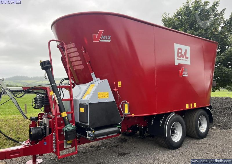 2024 BVL FEEDING EQUIPMENT V-MIX PLUS 24-2S FEEDER WAGON DIET FEEDER